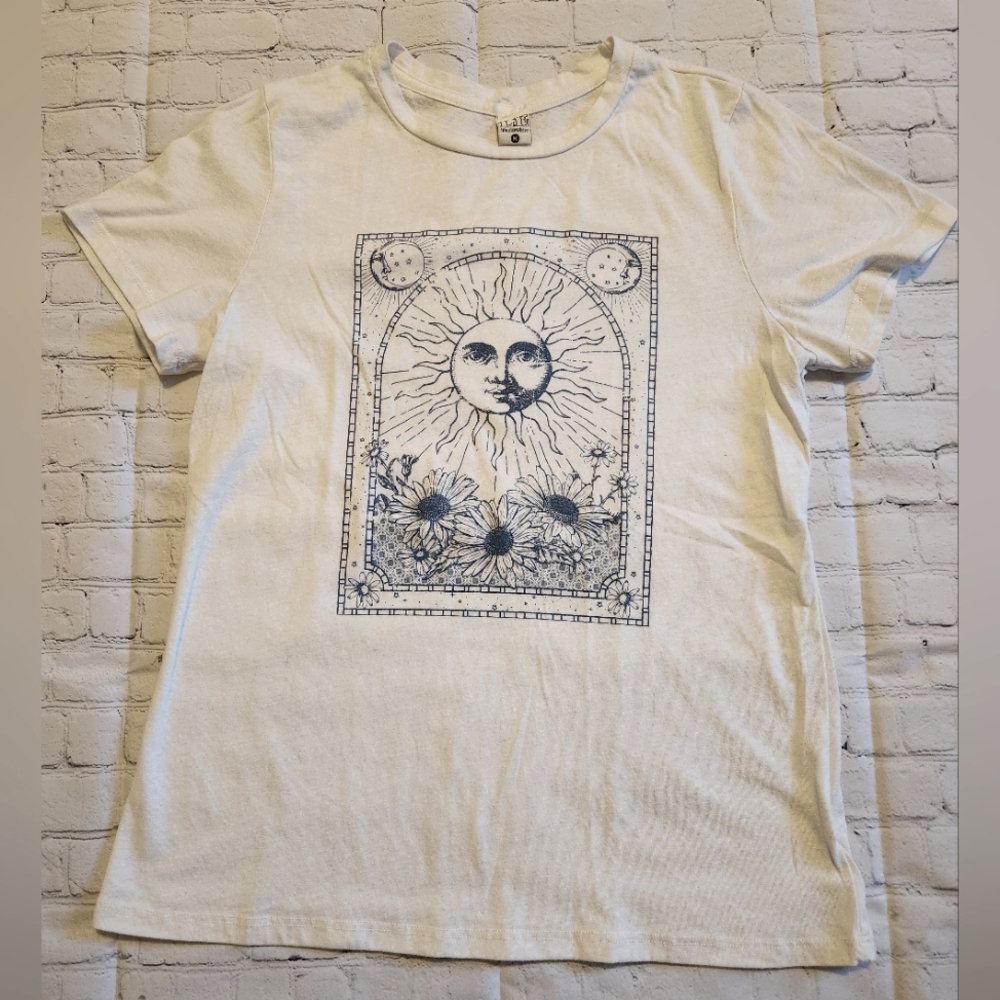 Women's Life Elsewhere Medium